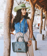 Wrangler Embroidered Boot Scroll Tote Bag Set